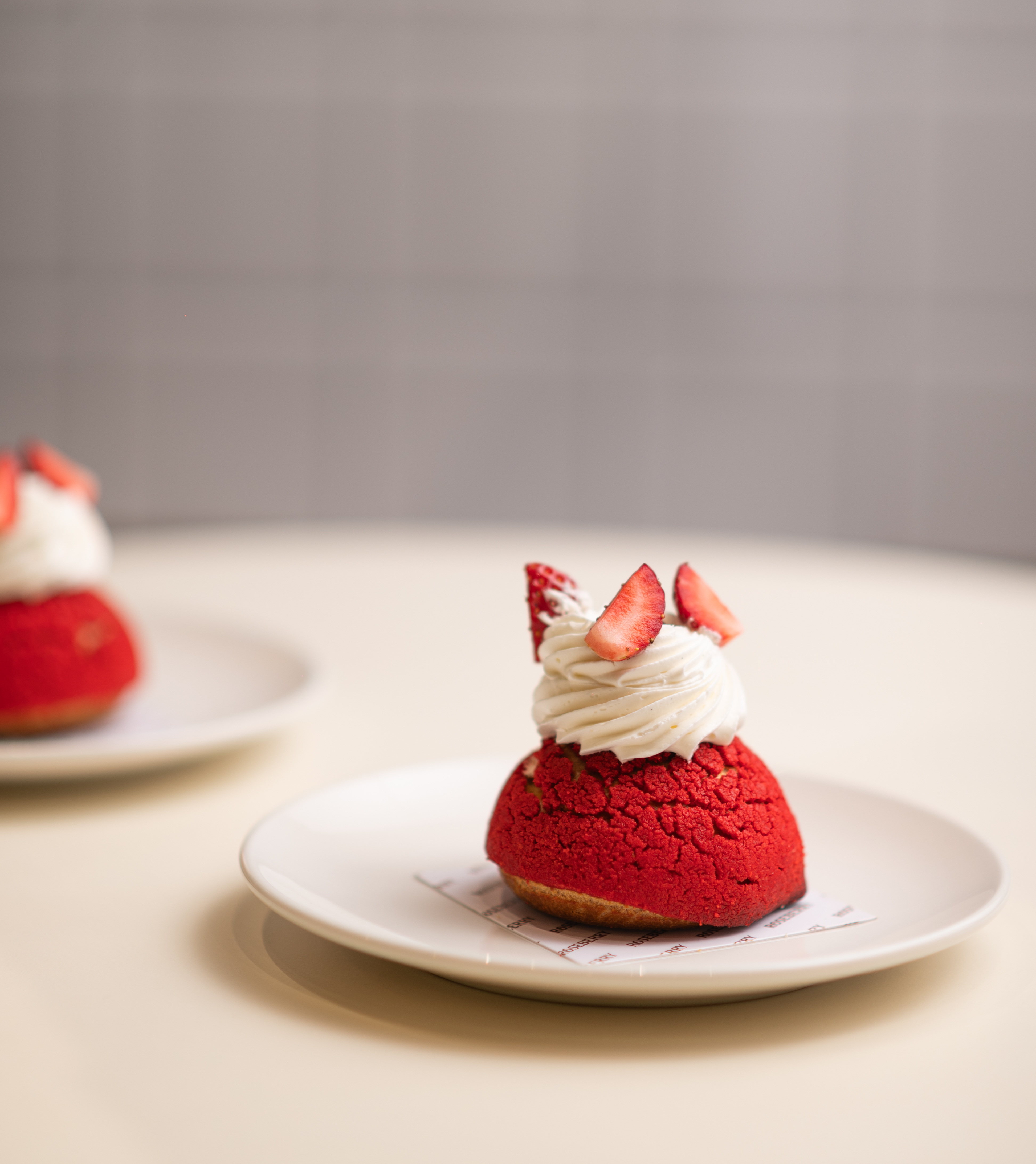 STRAWBERRY ROSE CHOUX (EGG)